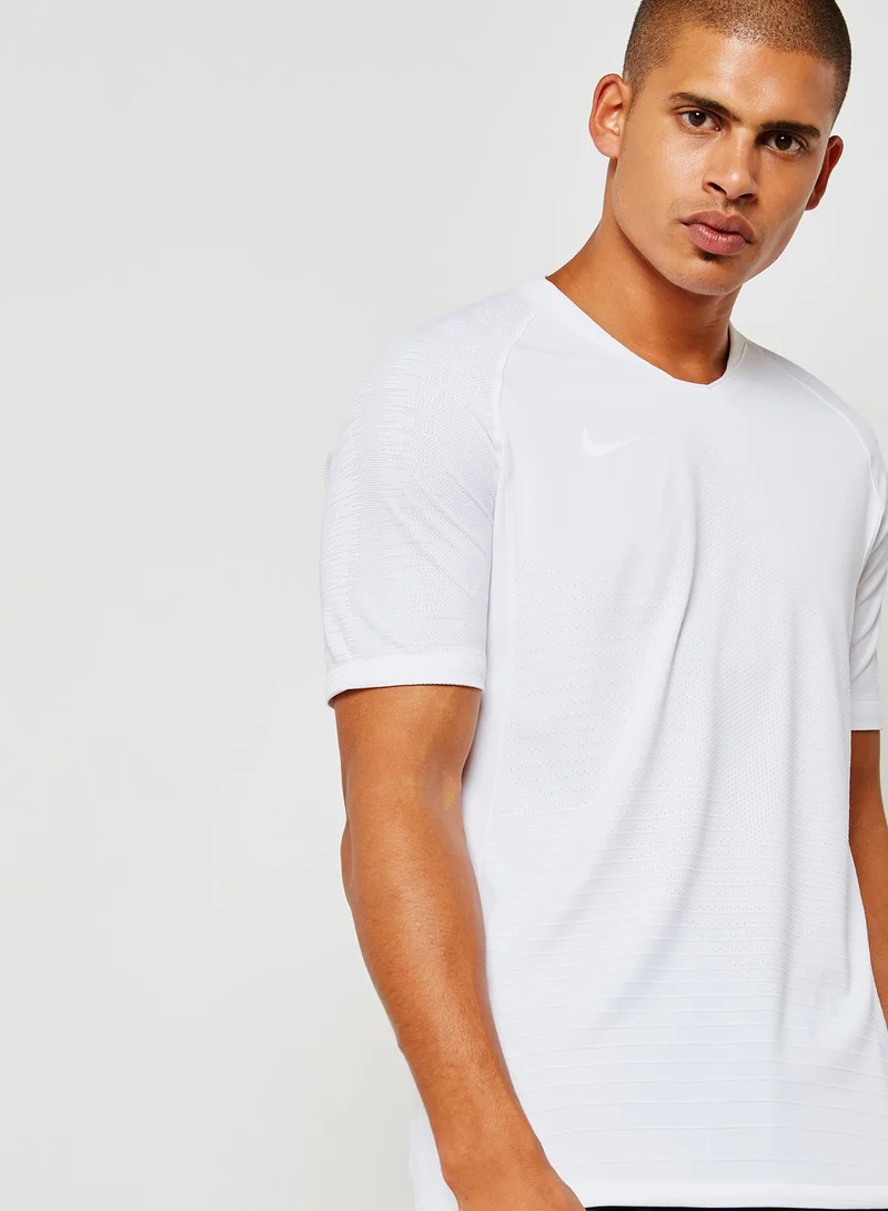 Nike Aeroswift Strike T-Shirt