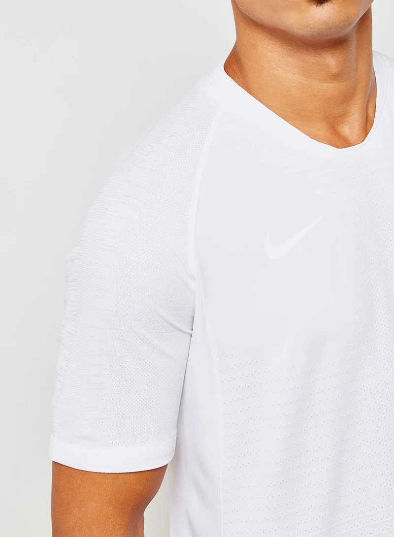 Nike Aeroswift Strike T-Shirt