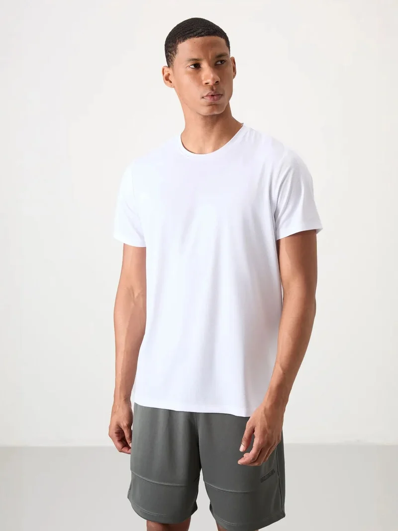 تومي لايف TOMMY Men's Regular Fit Crew Neck T-Shirt