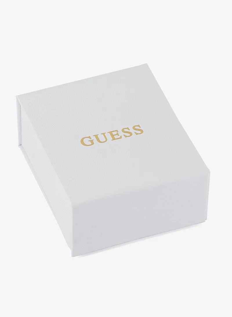 جس أقراط صغيرة لؤلؤية بشعار