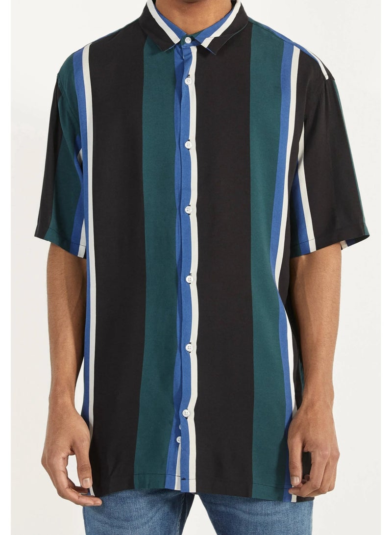 LOUD UNIVERSE قميص رجالي كاجوال مخطط بأكمام قصيرة - خفيف الوزن وقابل للتنفس - Image 2