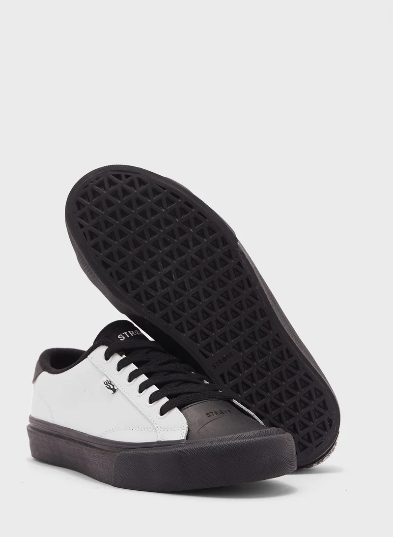 Straye Casual Sneakers