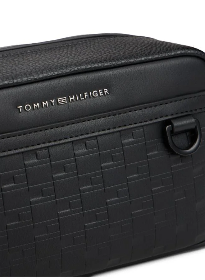 TOMMY HILFIGER  Modern Repeat Flag Metal Logo Washbag for Men | Best Price UAE