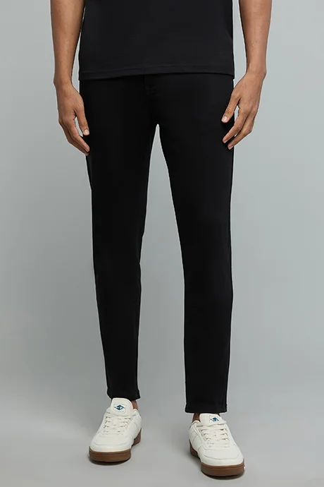 R&B Solid Carrot Fit Jeans with Button Closure