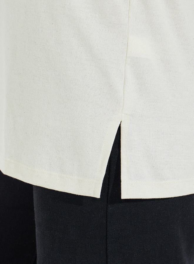 ستايلي تيشيرت فضفاض بطبعة كتابة مع أكمام مبالغ فيها - Image 4