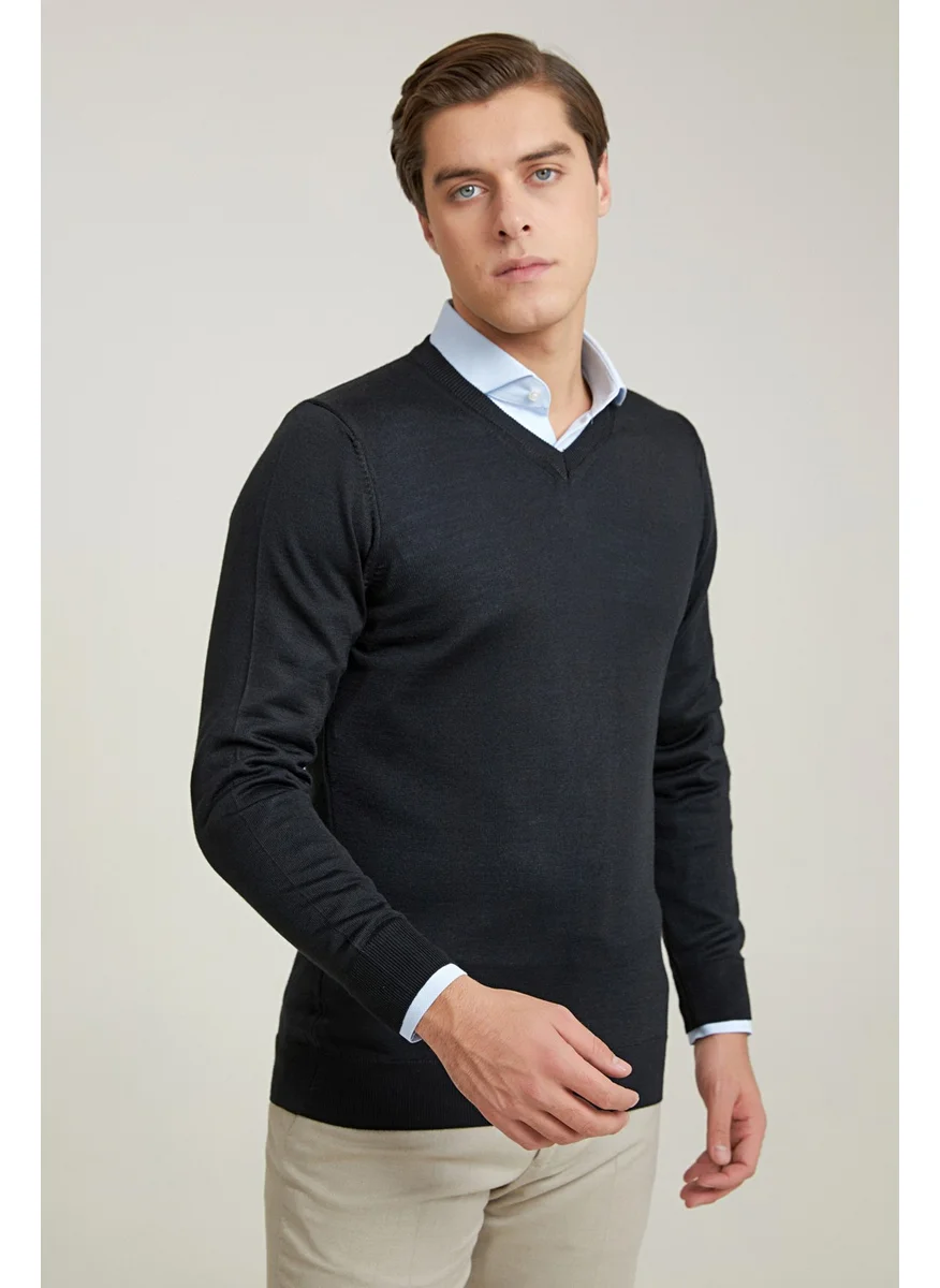 D'S DAMAT Regular Fit Black Plain Knitted Sweater 9HF060632003D