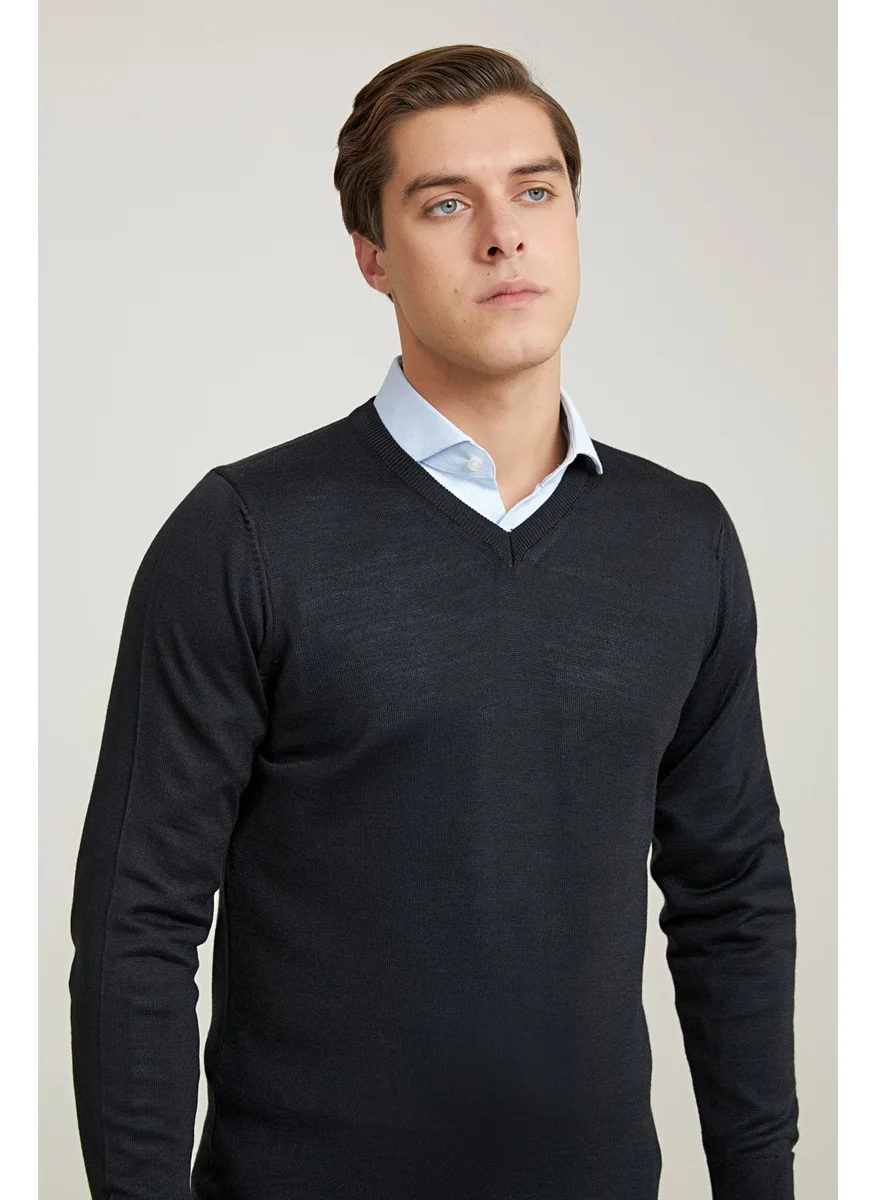 D'S DAMAT Regular Fit Black Plain Knitted Sweater 9HF060632003D