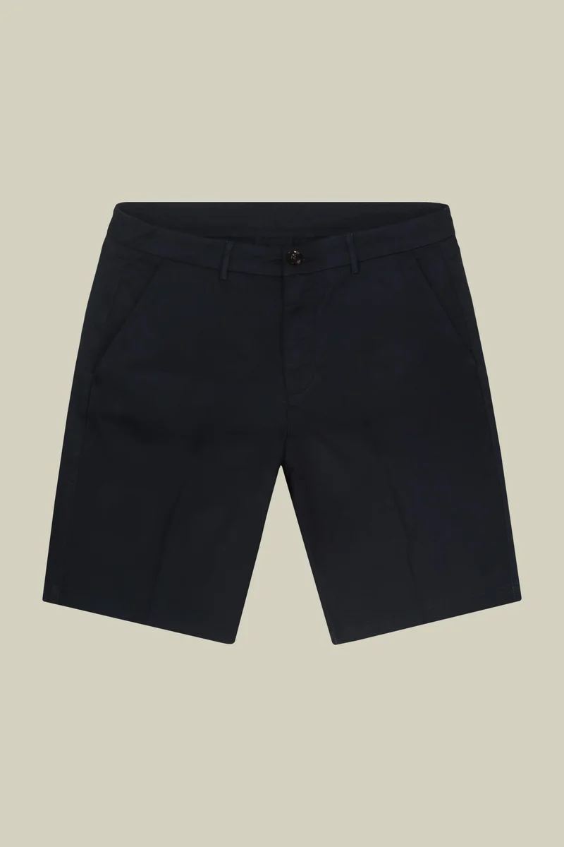 Classic men's Bermuda shorts with a twill construction - Dk Blue