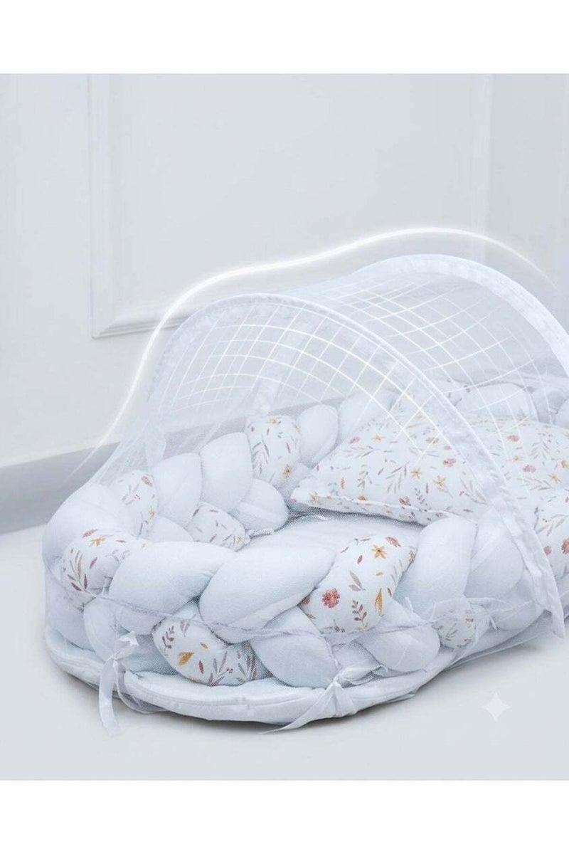 Portable Newborn Bed with Comfortable Nest Design and Mosquito Net - Image 4