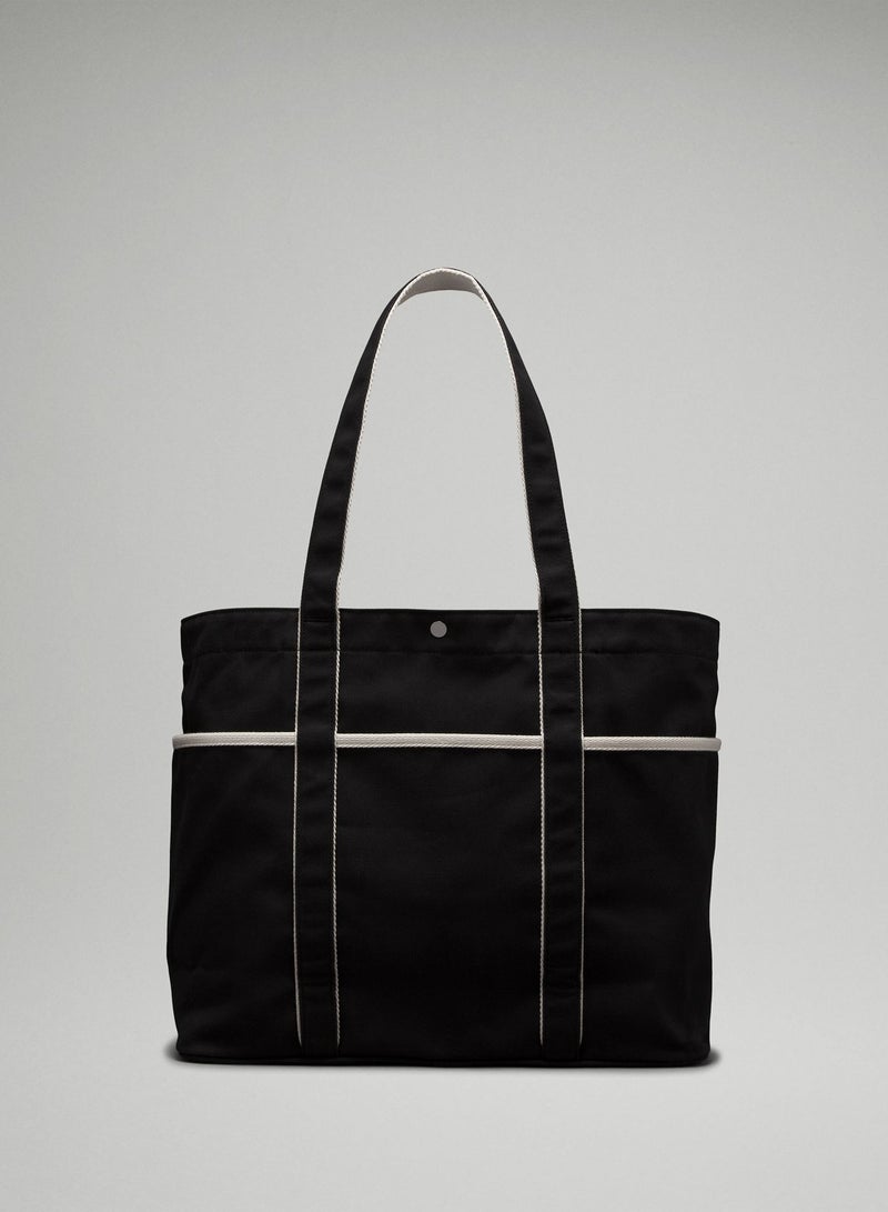 لولوليمون حقيبة قماشية كبيرة متعددة الجيوب للنساء والرجال - حقيبة متينة للتسوق والسفر والعمل (سعة 20 لترًا) - خفيفة الوزن وصديقة للبيئة - Image 3