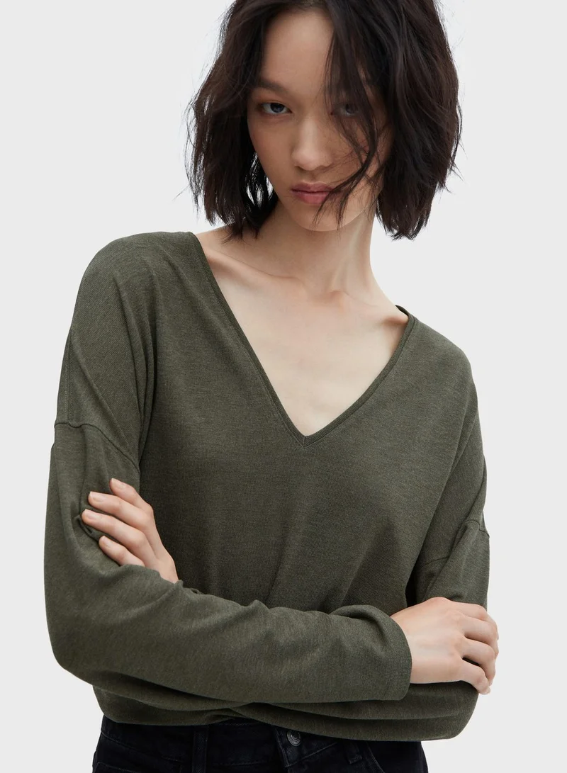 مانجو V-Neck Knitted T-Shirt