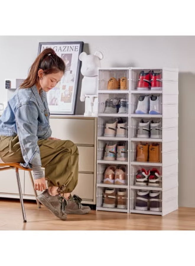 جين فان ل أنا صندوق أحذية، صندوق تخزين أحذية أبيض مُحسّن قابل للطي، لا يتطلب تجميعًا، صندوق أحذية مكون من 6 طبقات مع باب شفاف واحد، رف أحذية بلاستيكي قابل للتكديس، صندوق تخزين أحذية متين. - Image 1