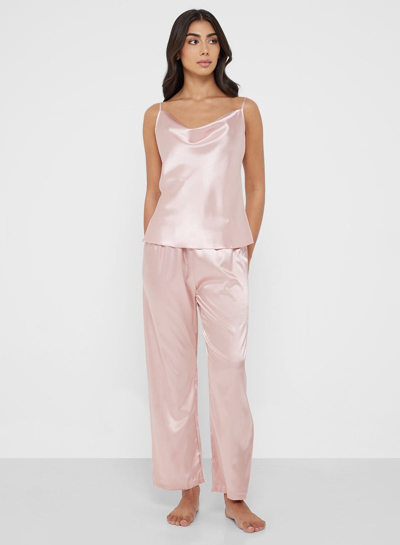 طقم بيجامة كامي