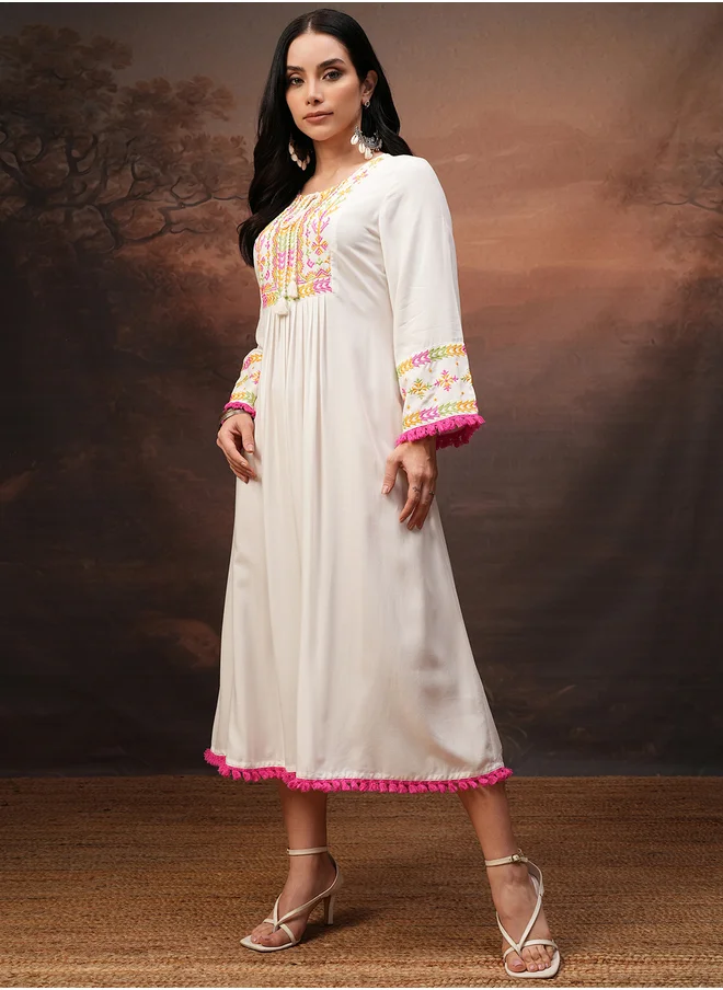 فيشود Vishudh Women Embroidered Tie-Up Neck A-Line Midi Dress