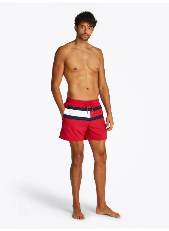 تومي هيلفيغر شورت متوسط برباط وشعار