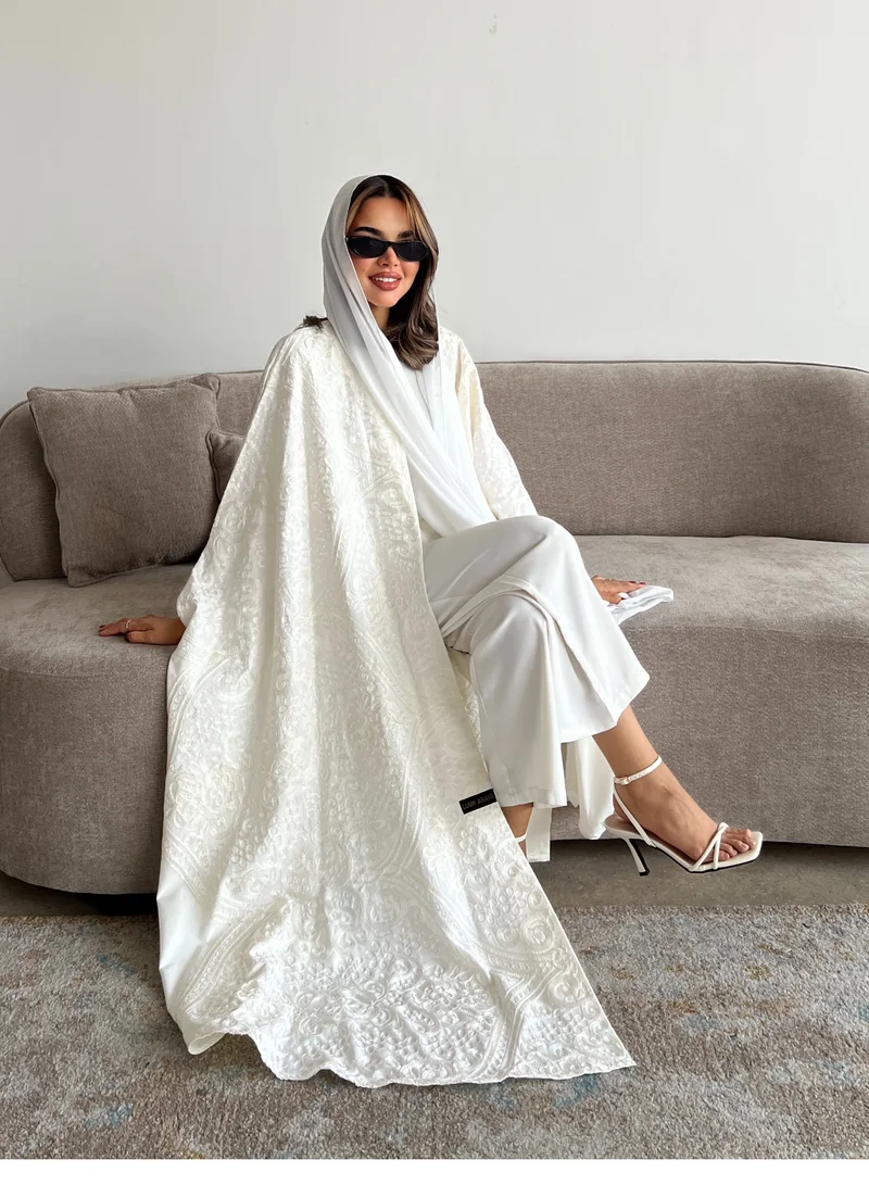 Lusin Abaya White Qatari Bisht-Style Abaya –with Elegant Chanel Embroidery