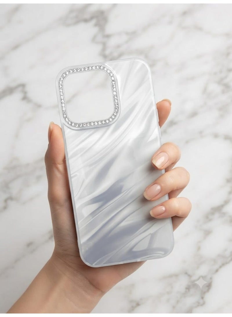 Protective case compatible with the Oppo Reno 14F – a beautiful design combining a glossy HD mirror finish with glitter accents; made from soft, shock-resistant TPU material in silver.
