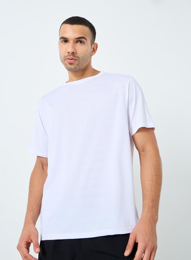 ستايلي اكتيف تيشيرت بقصة عادية وياقة دائرية - Image 3