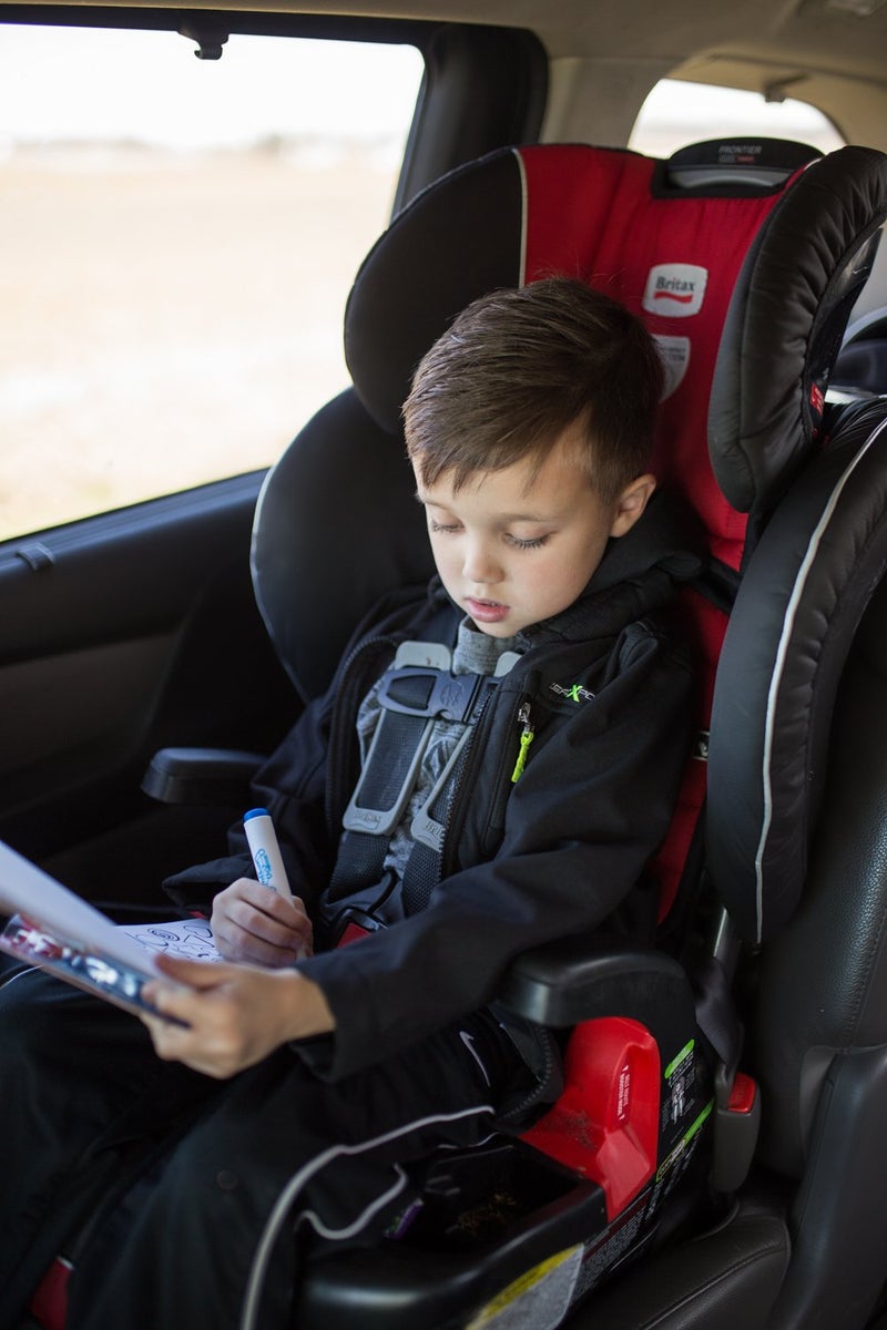 Bendon Imagine Ink Coloring Game Book, Magic Ink Pictures, Mess Free Marker (Trolls World Tour) - Image 3