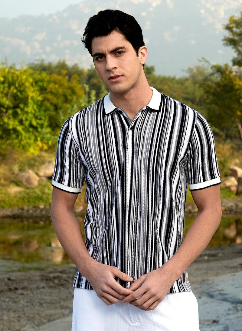 كامبوس سوترا تي شيرت بولو رجالي محبوك بخطوط متعددة باللون الأبيض الكريمي والأسود الليلي