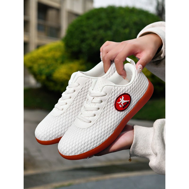 Tai Chi Shoes For Men And Women In Breathable Mesh Shoes Soft Sole Lightweight Casual Sports Shoes Outdoor Martial Arts Shoes Practice Shoes - Image 4