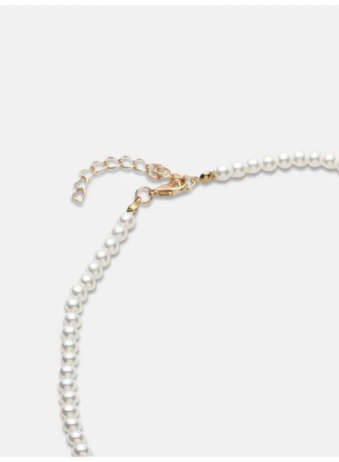 SOHI Butterfly Collar Artificial Necklace Jewellery