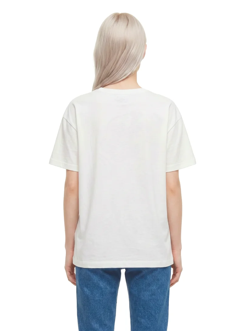 ديزني Disney Snow White Graphic Print White Cotton Drop Shoulder Oversized T-Shirt – Casual Statement Tee