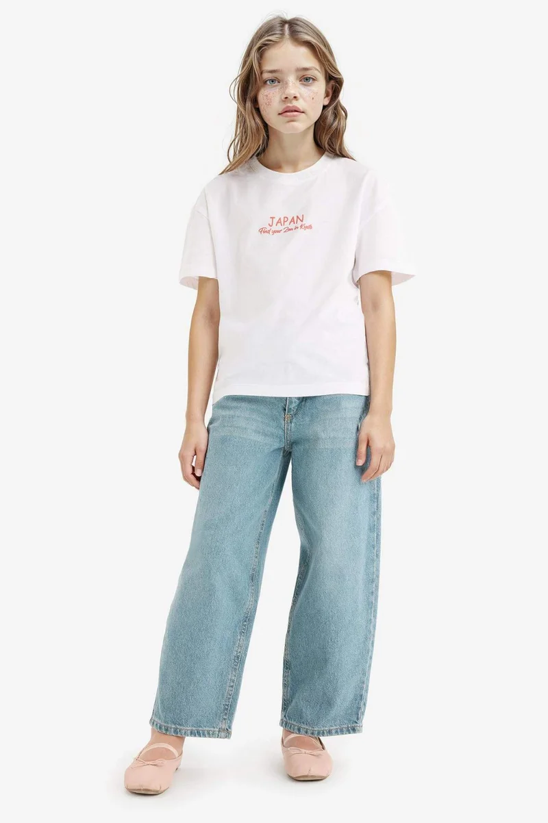 ديفاكتو Girl Relax Fit Crew Neck Short Sleeve T-shirt