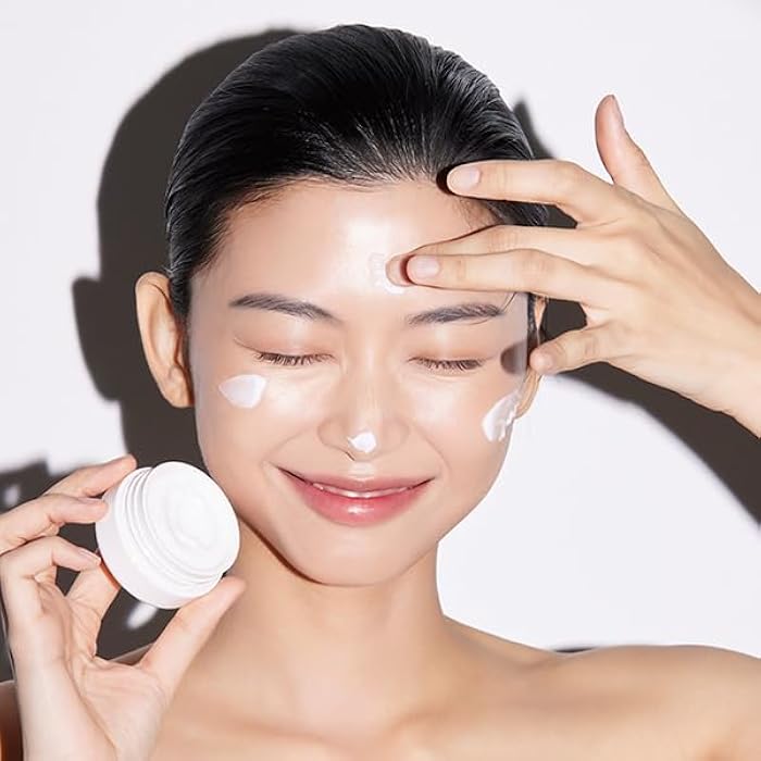 PRIMERA PRMR Niacinamide Cica + B5 Cream –Face Moisturizer with Hyaluronic Acid and Centella, skin barrier repair, korean moisutrizer with panthenol, Redness relief and hydrating, 1.01 Fl Oz - Image 3