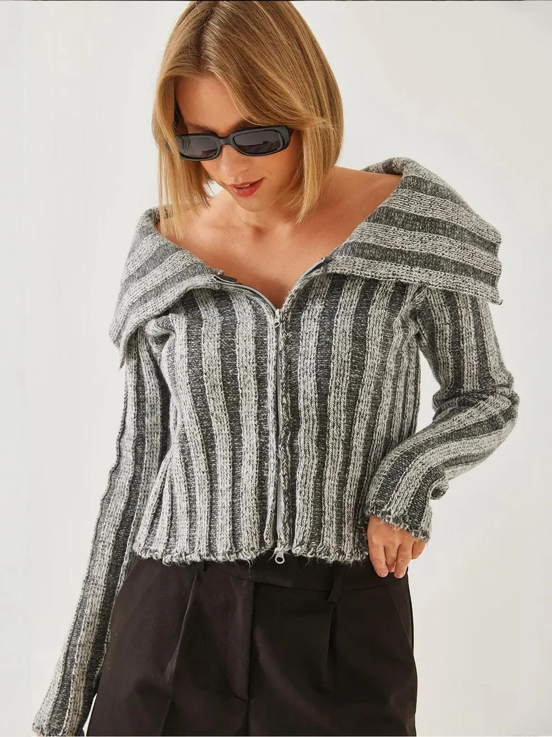 بيانكو لوتشي كارديجان قصير مخطط بغطاء رأس بسحاب