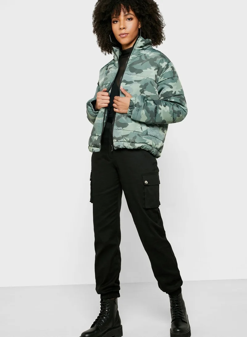 FOREVER 21 Zip Through Camouflage Puffer Jacket