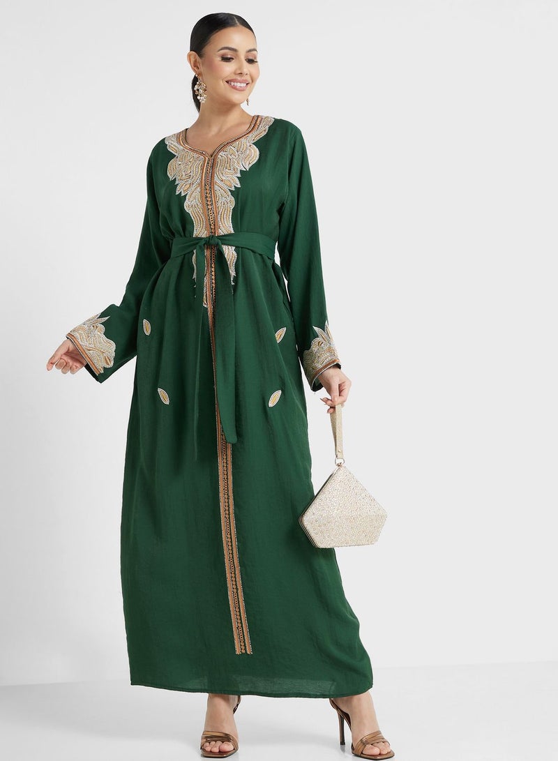 هيا كلوزيت فستان مزين بالدانتيل بنقشة زهور - Image 1