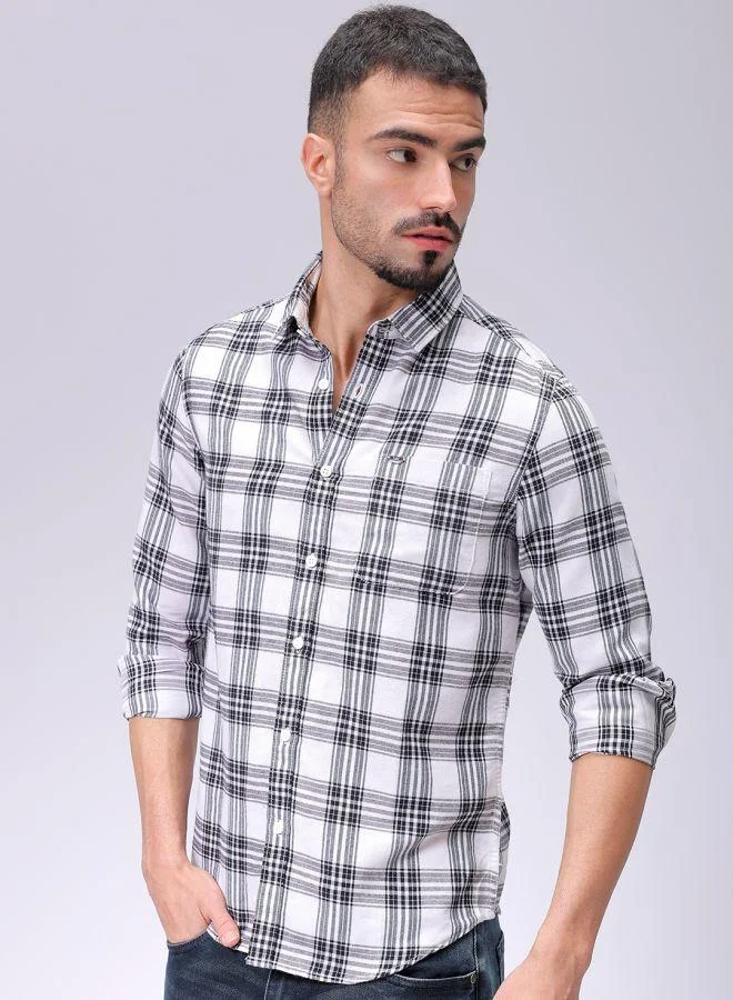 شركة المرآب الهندية Men Slim Fit Checkered Full Sleeves Cutaway Collar Casual Shirt
