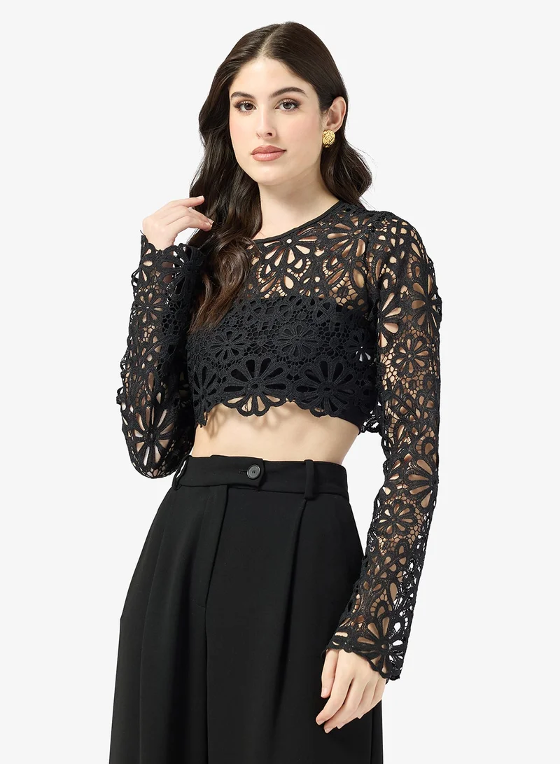 ايلا بلوزة قصيرة دانتيل