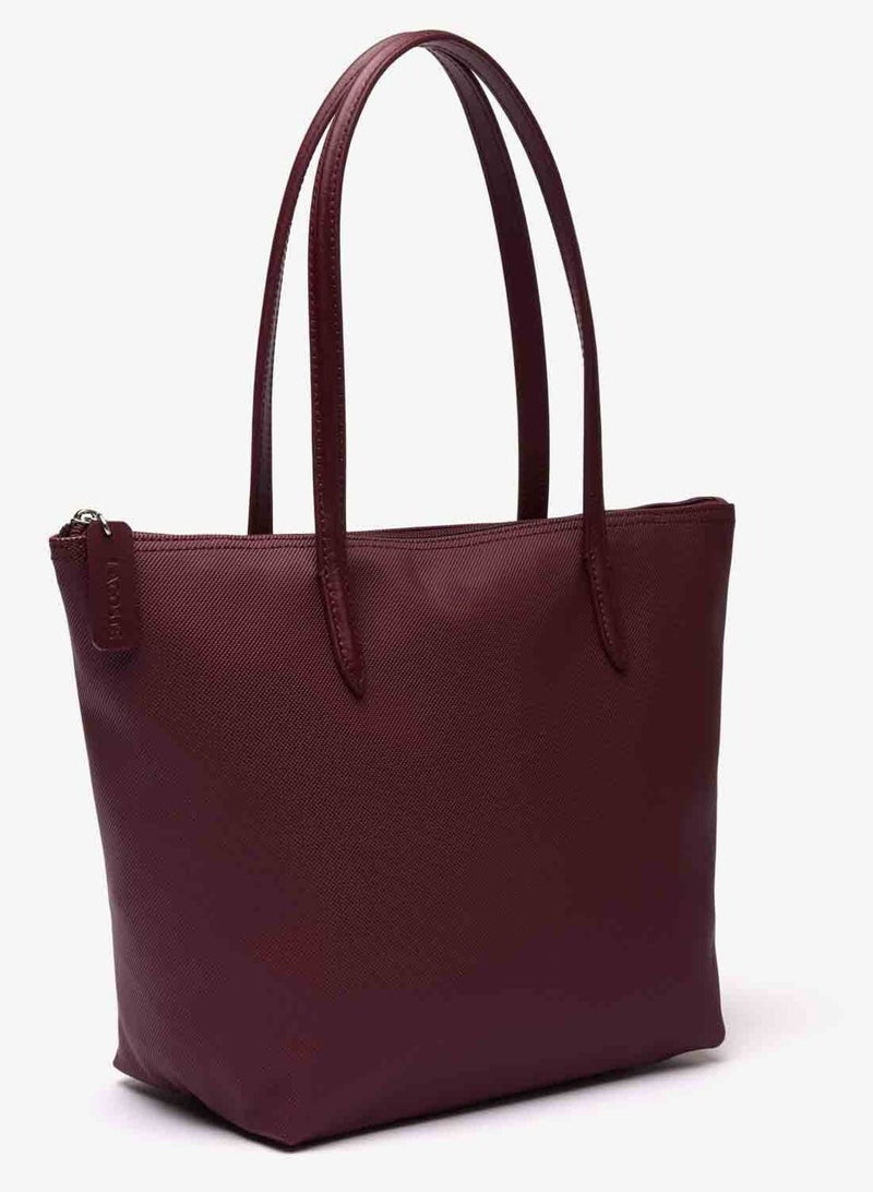 لاكوست حقيبة يد نسائية من لاكوست L12.12 Concept Fashion متعددة الاستخدامات بسعة كبيرة وسحاب وحقيبة كتف واحدة وحقيبة حمل متوسطة الحجم بلون أحمر أرجواني - Image 3