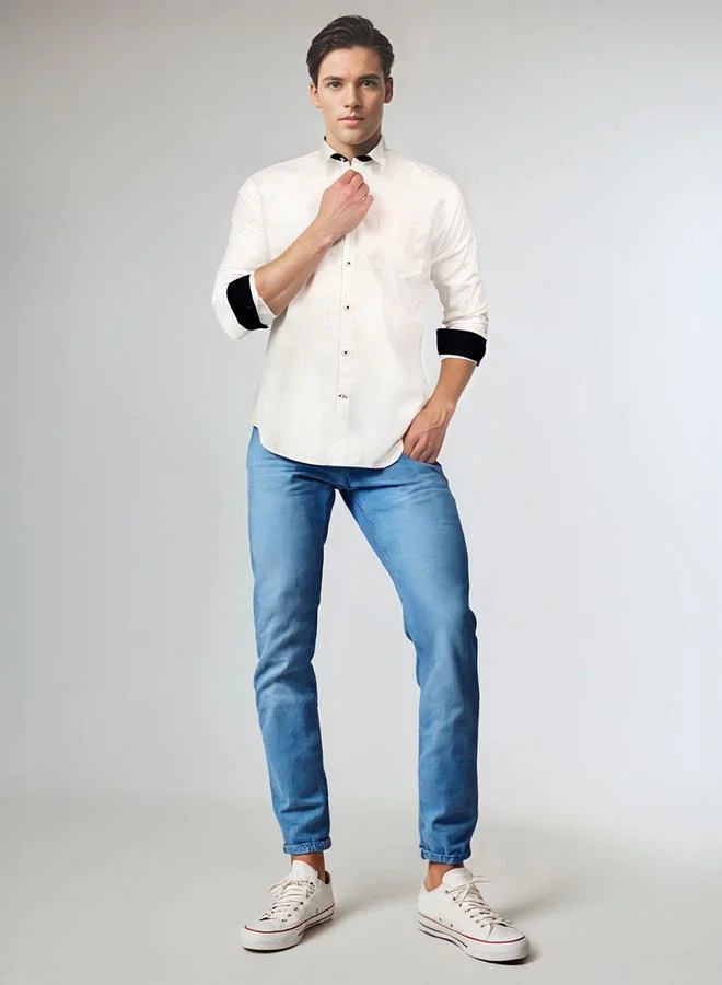 Dennis Lingo Men's White Cotton Blend Solid Button Down Regular Fit Shirt