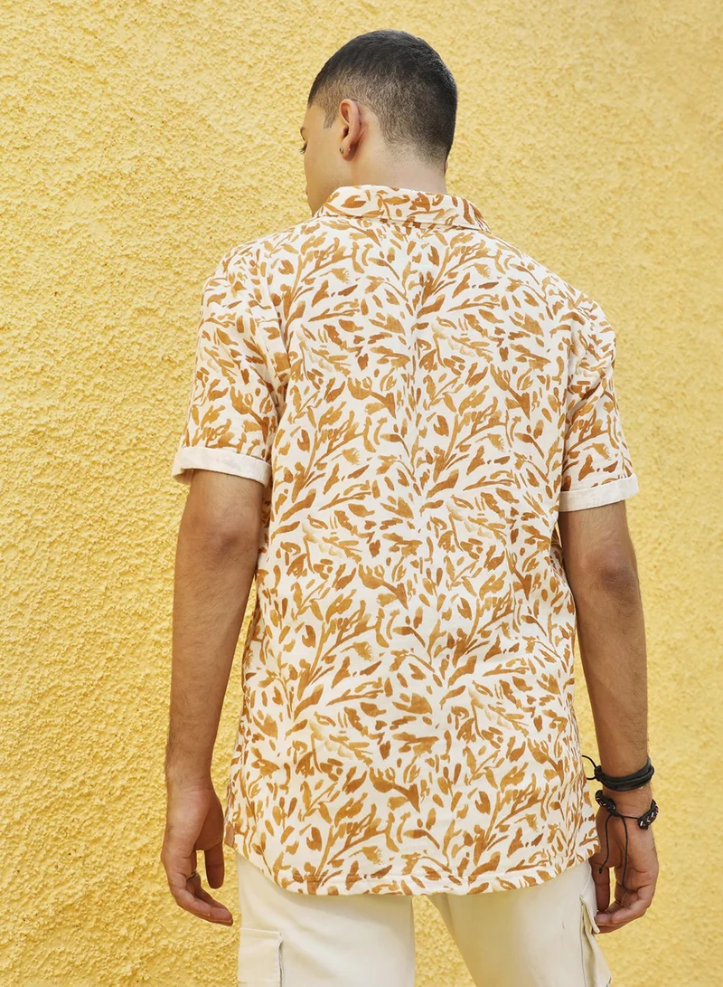 Campus Sutra Campus Sutra Men's Brown Foliage Strokes Shirt For Casual Wear | Spread Collar | Short Sleeve | Button Closure | Cotton Shirts Crafted With Comfort Fit For Everyday Wear