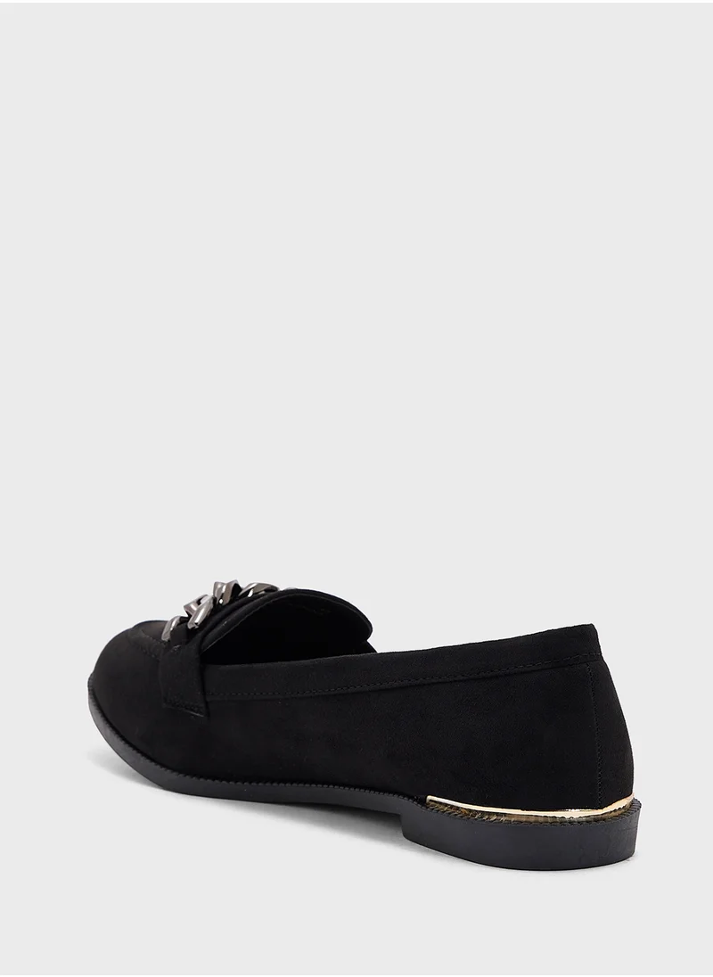 Ginger Loafer With Chain Strap