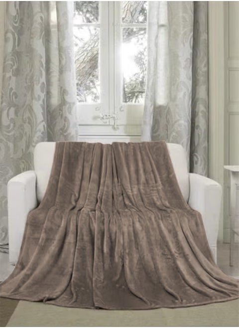 Light and soft fleece blanket