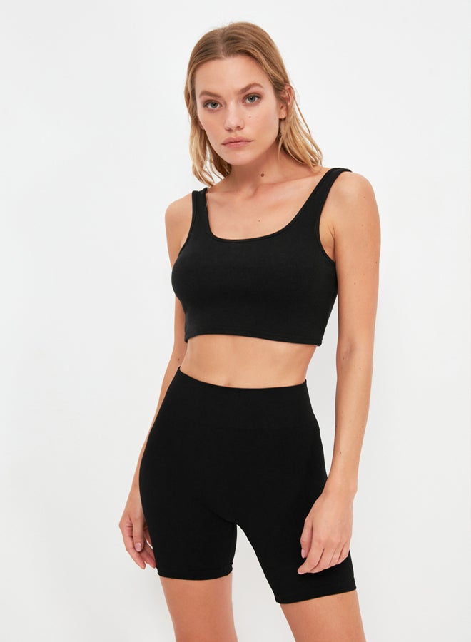 trendyol Black Seamless/Seamless Knitted Sports Shorts/Short Leggings TWOSS21SR0707 - Image 4