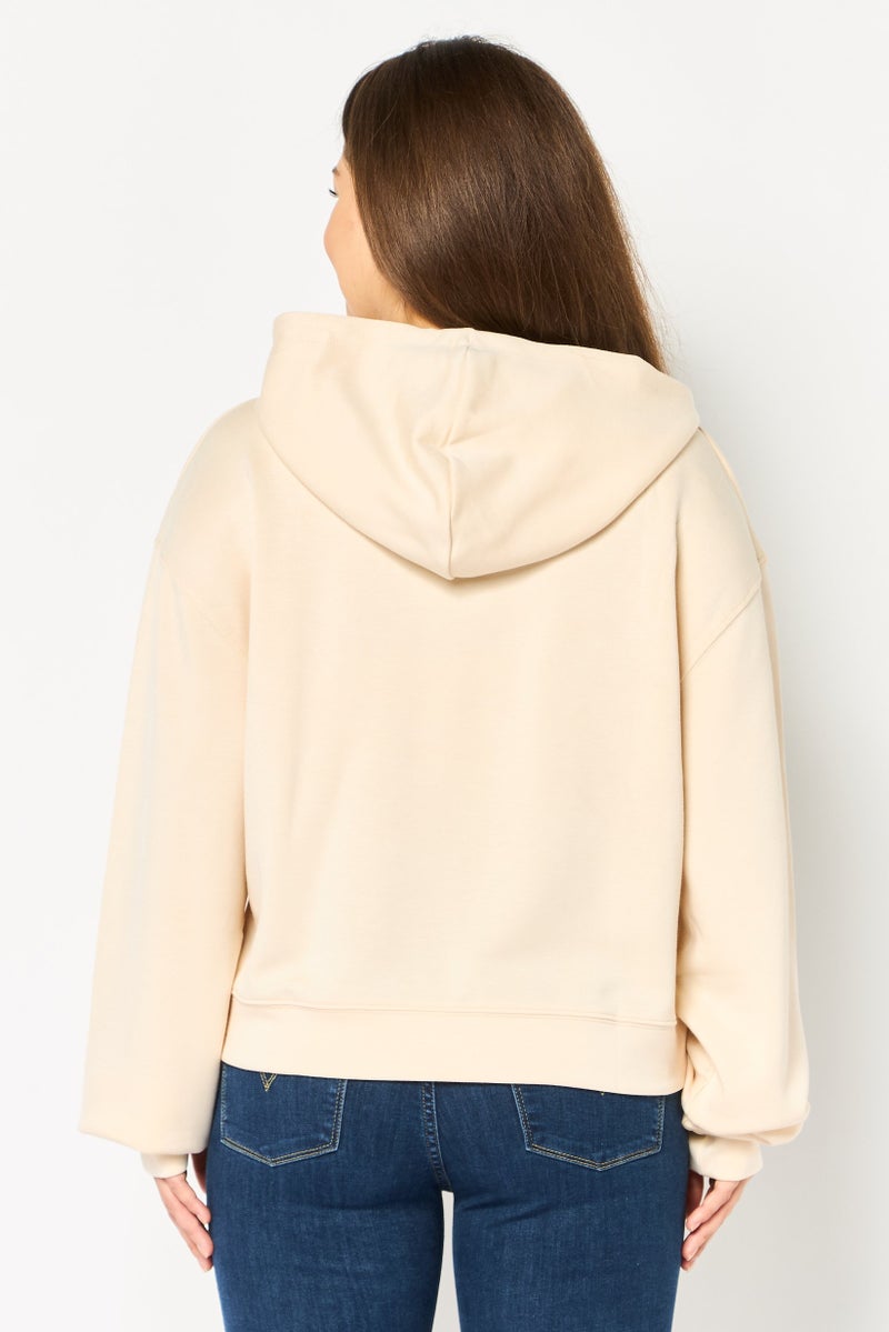 Juicy Couture هودي بكم طويل بشعار ماركة للنساء، بيج - Image 3