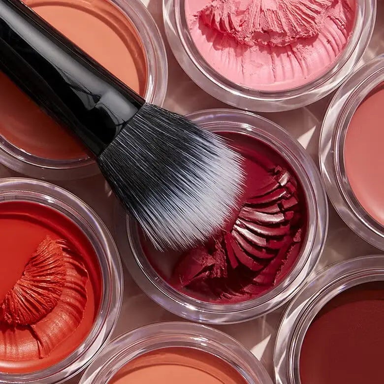 Elf Putty Blush Brush - Image 4