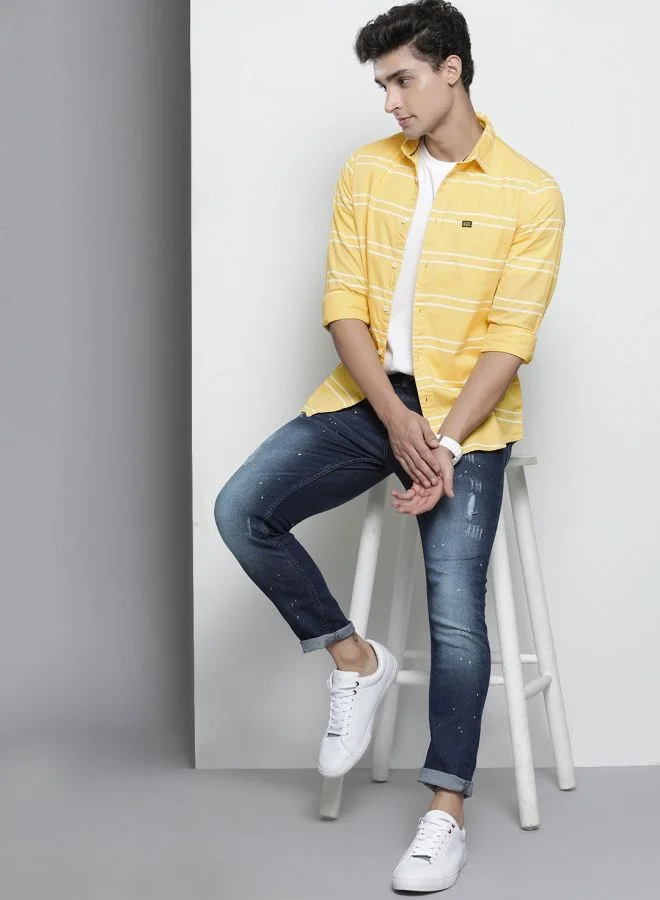 شركة المرآب الهندية Men Slim Fit Striped Full Sleeves Spread Collar Casual Shirt