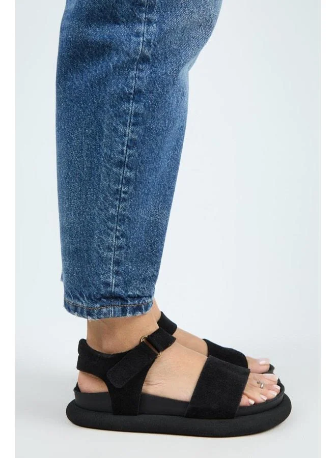 Manijero  Bronx Women's Genuine Leather Strap strap Black Sandal for Women | Best Price UAE