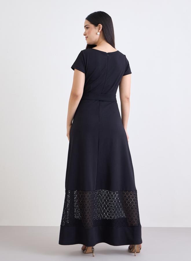 ستايلي فستان طويل بحافة واسعة وحزام خصر - Image 4