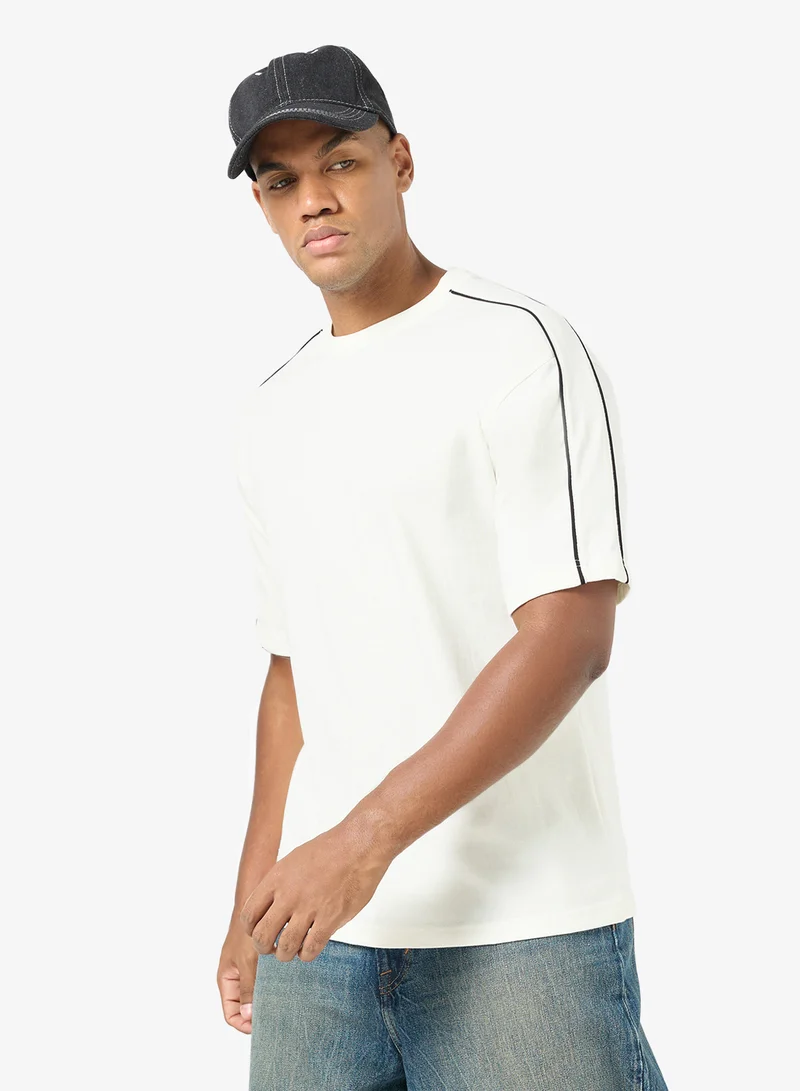 Seventy Five T-Shirt With Piping Detail On Sleeve