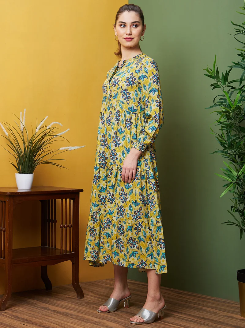 جلو باص فستان ميدي نسائي بطبعة استوائية بقصة واسعة