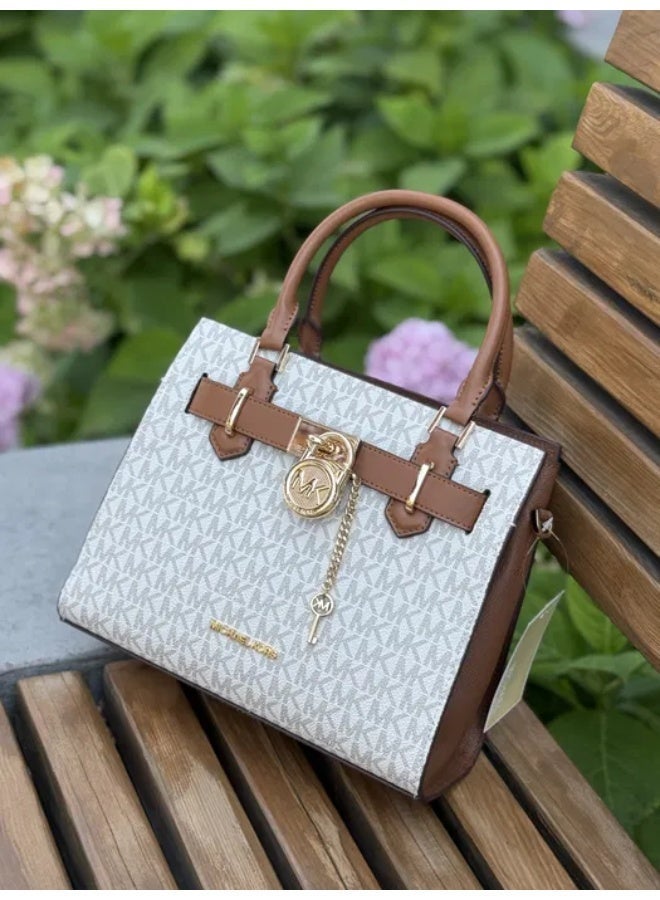 ام كي حقيبة كتف صغيرة من إم كيه هاميلتون (بيضاء) - Image 2