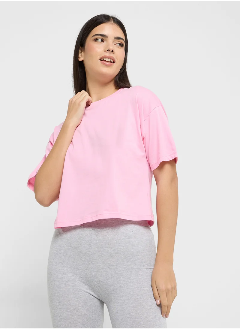 جينجر بيسيكس Boxy Cropped T-shirt