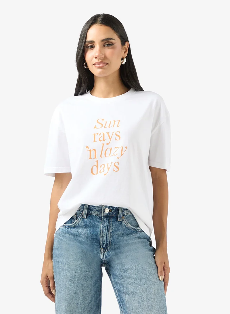 Ginger Crew Neck Holiday Graphic T-Shirt